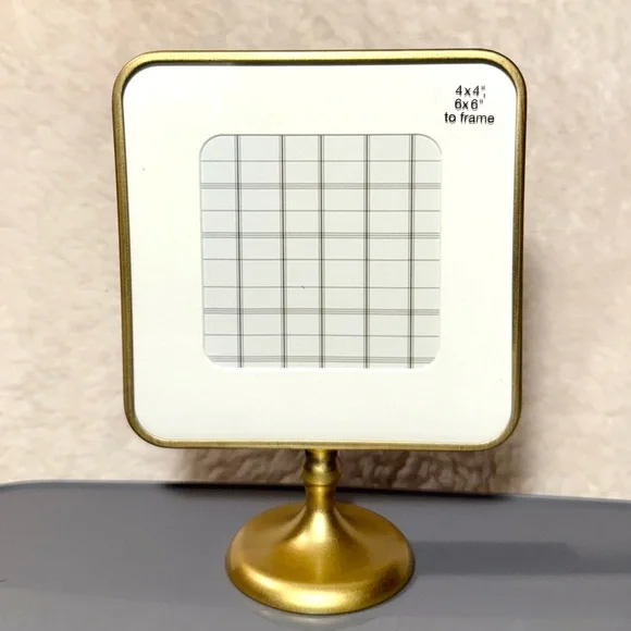 Brass Pedestal Picture Frame Antique Finish - Hearth & Hand with Magnolia NEW - Picture 4 of 5